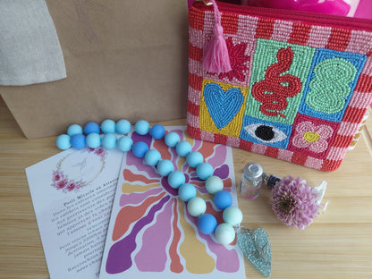 Collier Pop Love Bleu et sa pochette