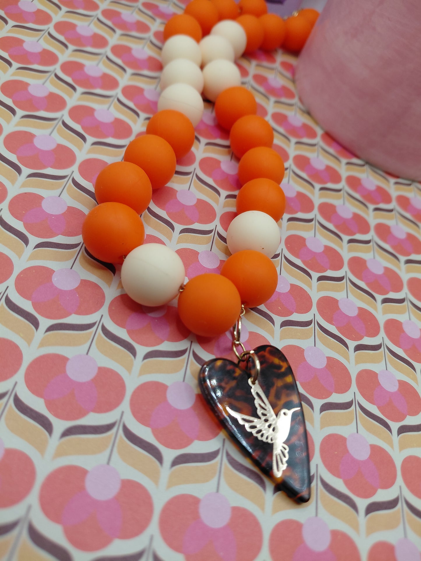 Collier Pop Love Orange rétro